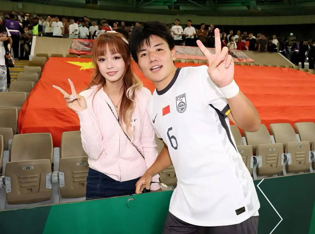 徐彬加盟英超狼队引日本球迷热议：勇气值得点赞，中国足球会提高